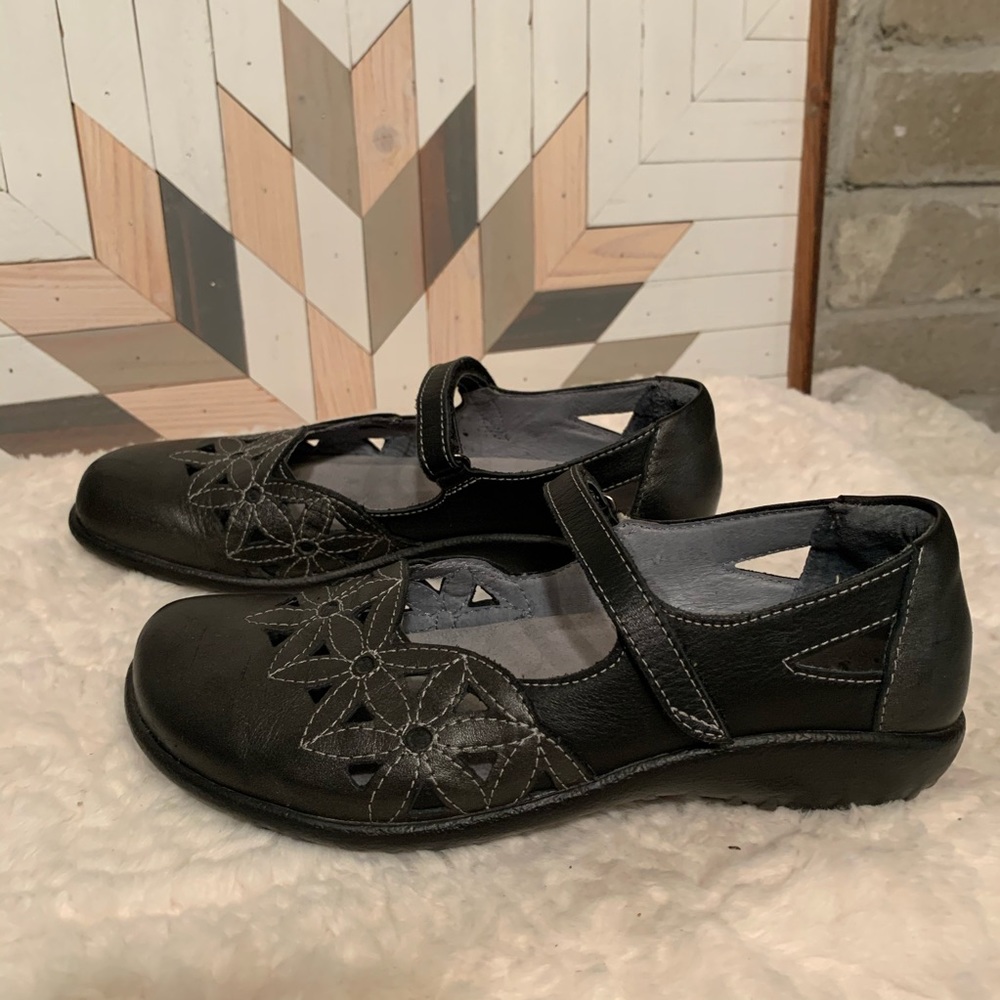 Naot Toatoa Metallic Road/Jet Black  Shoes